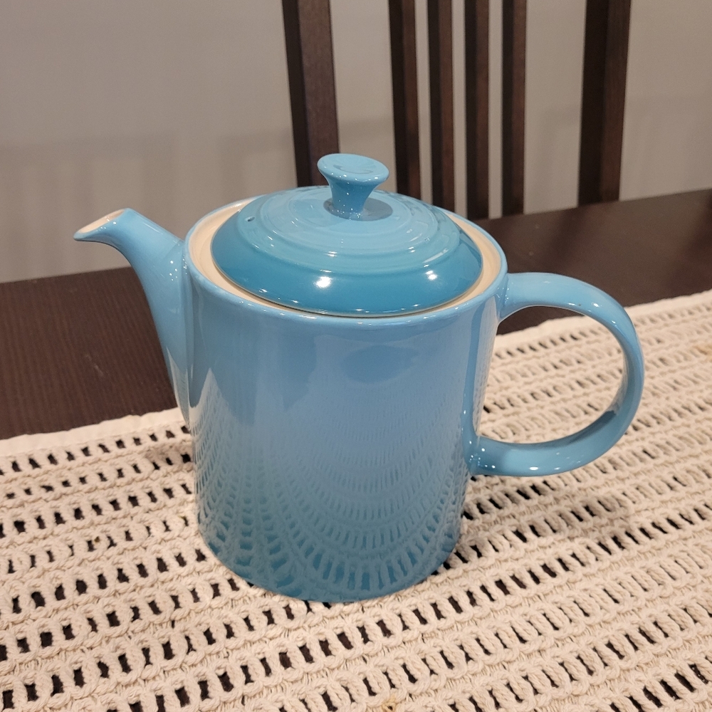 Le Creuset Stoneware Grand Teapot 1.3L in CHAMBRAY BLUE